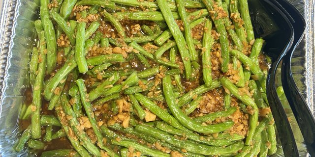 Stir-Fry String Beans w/ Garlic Sauce Tray