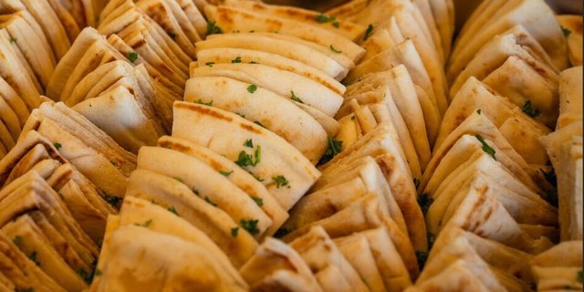Pita Bread Tray