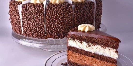 White & Dark Mousse Cake