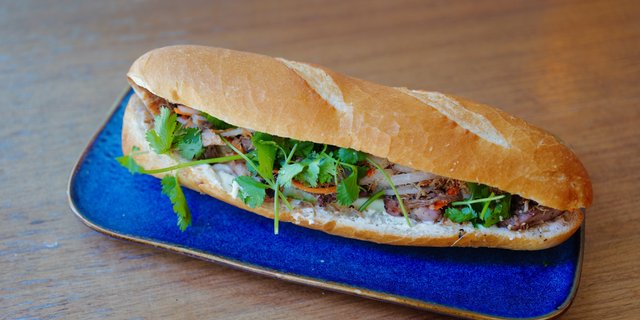 Banh Mi ga Nuong