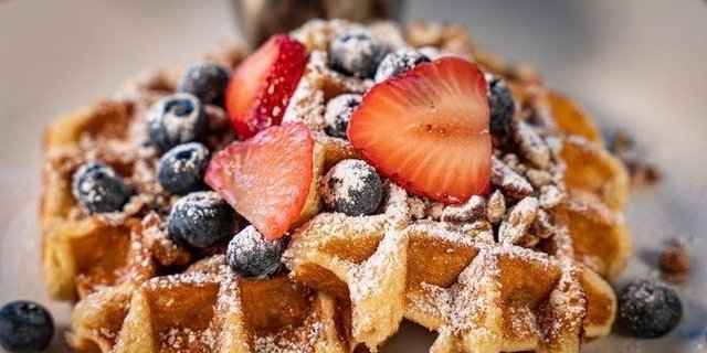 Pearl Sugar Waffles