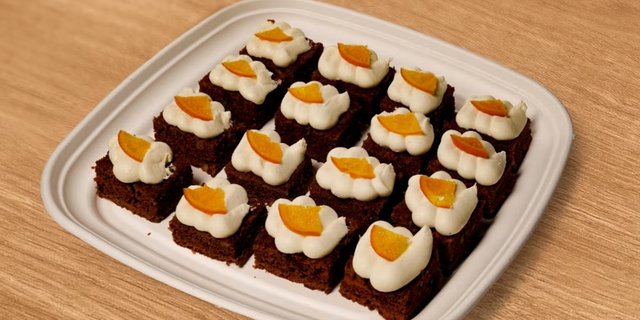 Spiced Carrot Cake Bites