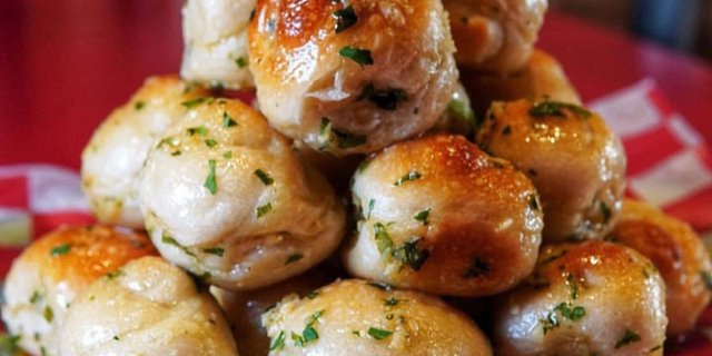 Garlic Knots