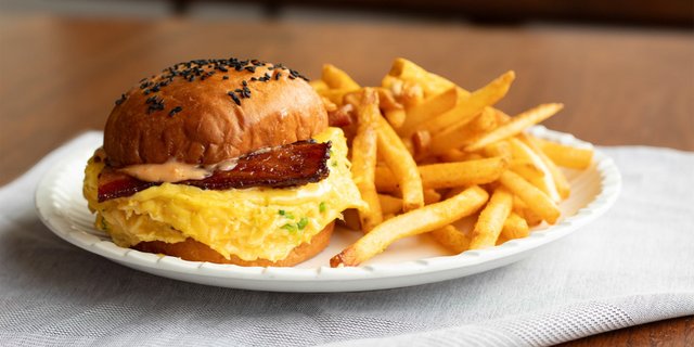 S”Eggs”Y Sandwich