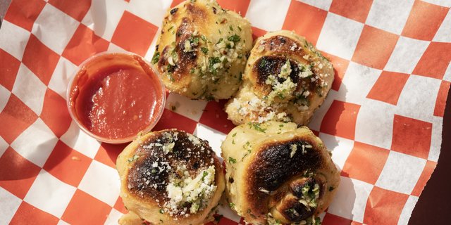 Garlic Knots
