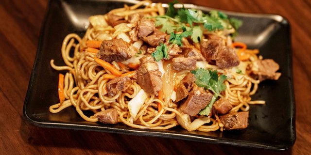 Stir-Fried Lamb Noodles