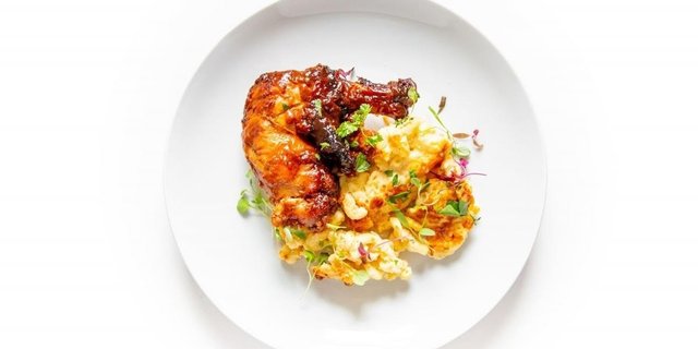 BBQ Chicken with Gooey Mac n' Cheese