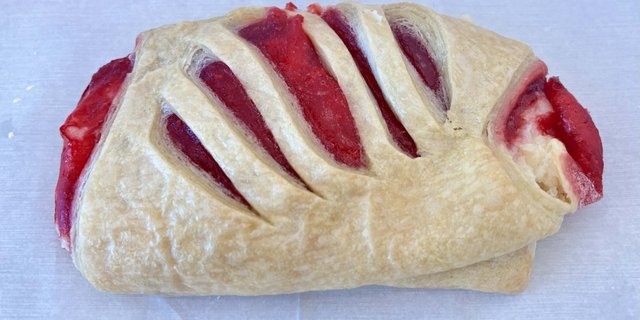 Strawberry & Cream Cheese Croissant
