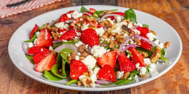 Strawberry Spinach Salad