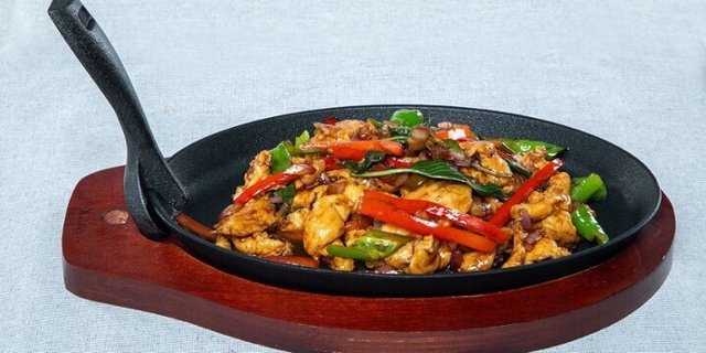 Spicy Mixed Pepper Chicken Half Tray
