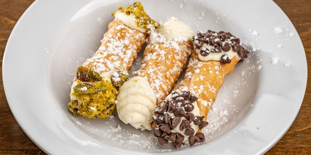 Cannoli Assortment