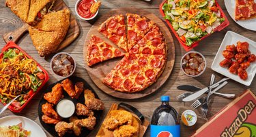 Fox's Pizza Den