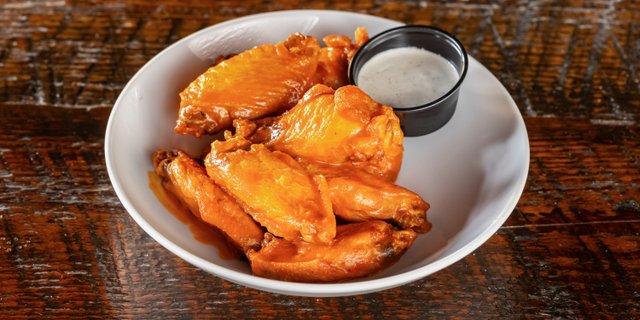 Hot Confit Chicken Wings