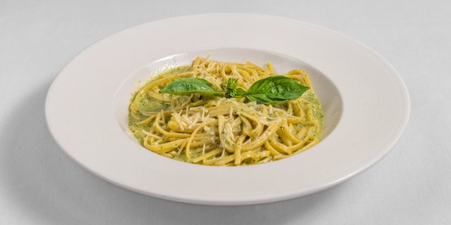 Pasta w/ Alfredo Sauce