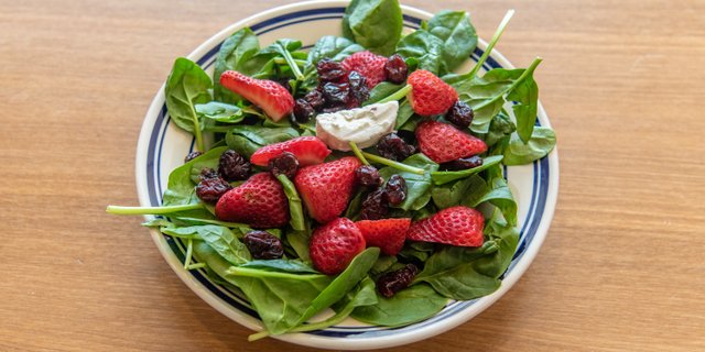 Strawberry-Spinach Salad Tray
