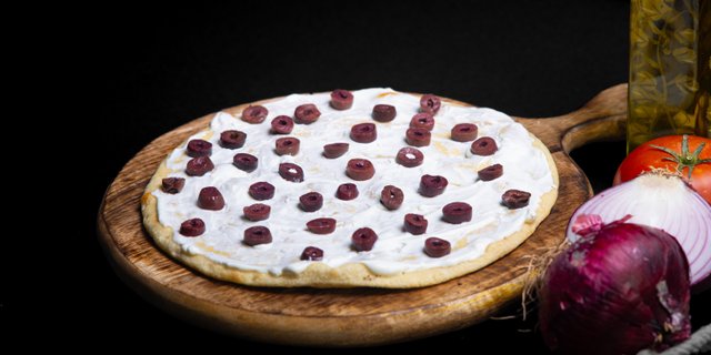 Lebni w/ Olives