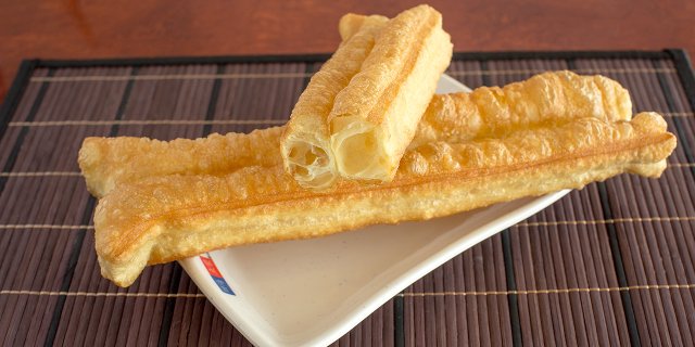 Deep-Fried Cruller (油條)