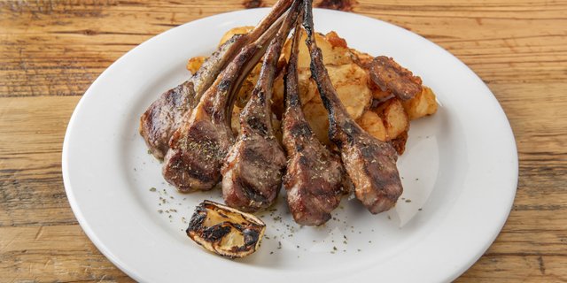 Char-Grilled Lamb Chops