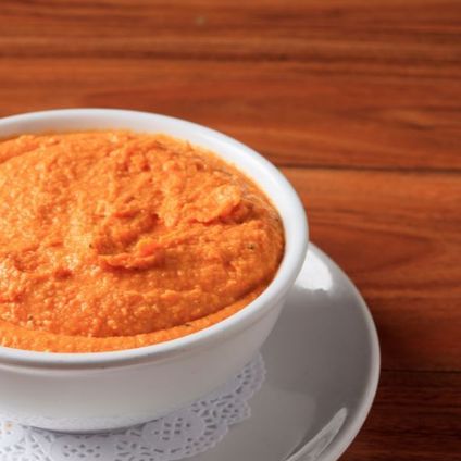 Spicy Red Bell Pepper Hummus