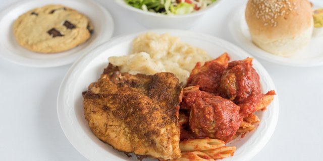 Deluxe Hot Lunch Package