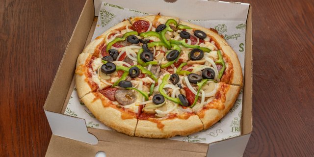 Singas Supreme Pizza