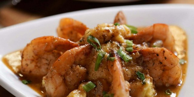 NOLA Shrimp & Grits