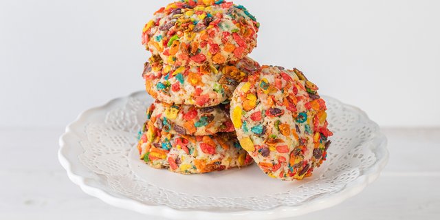 Fruity Pebbles Cookies
