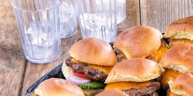 Cheeseburger Sliders (16)