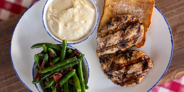 Grilled Chicken Boxed Lunch