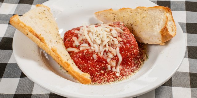 3-Meat Lasagna Tray