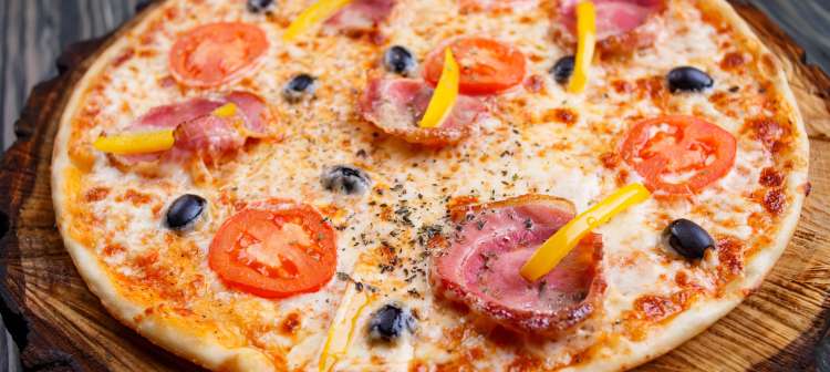 Flo's Wood Fired Pizzeria