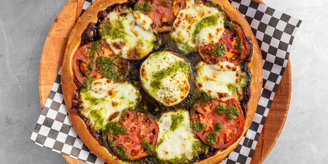 Caprese Pizza