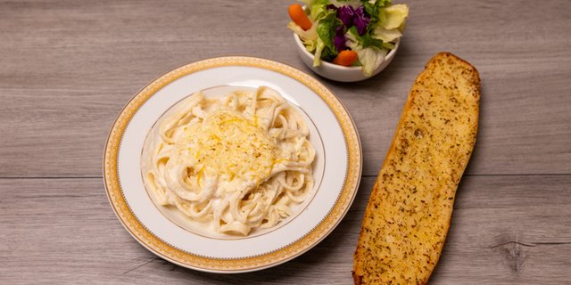 Fettuccini Alfredo