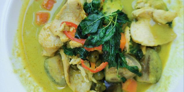 Green Curry Chicken