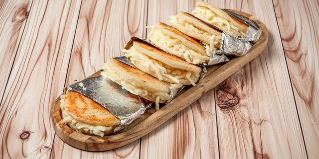 Cheese Arepa