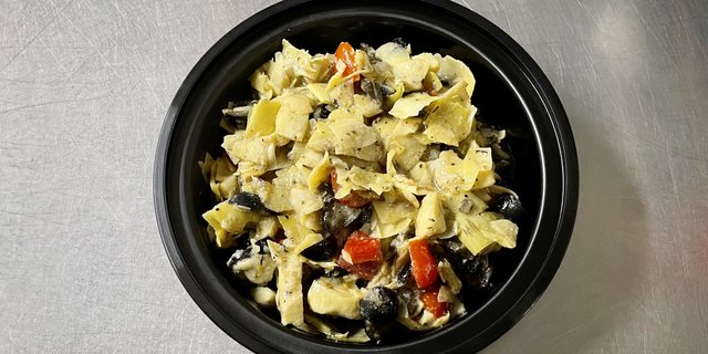 Artichoke Tomato Salad (32oz)