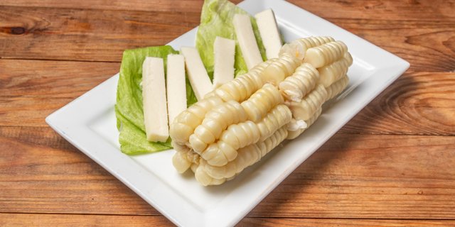 Choclo con Queso Peruano (Corn & Peruvian Cheese)