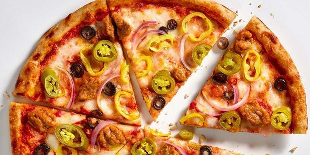 Large Hot Link Pizza