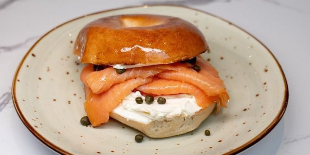 Bagel w/ Smoked Salmon & Cream Cheese