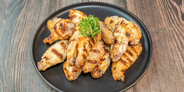 24 Chicken Wings