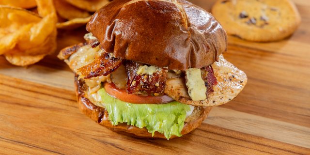 Grilled Chicken Sandwich Boxed Lunch