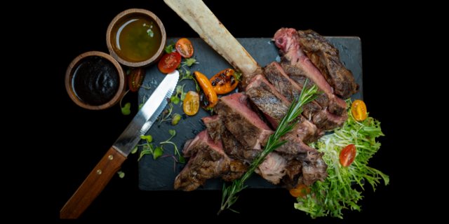 Tomahawk Steak