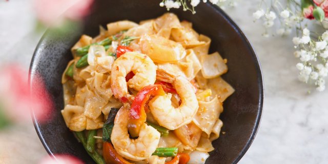 Pad Ke Mao Boxed Lunch