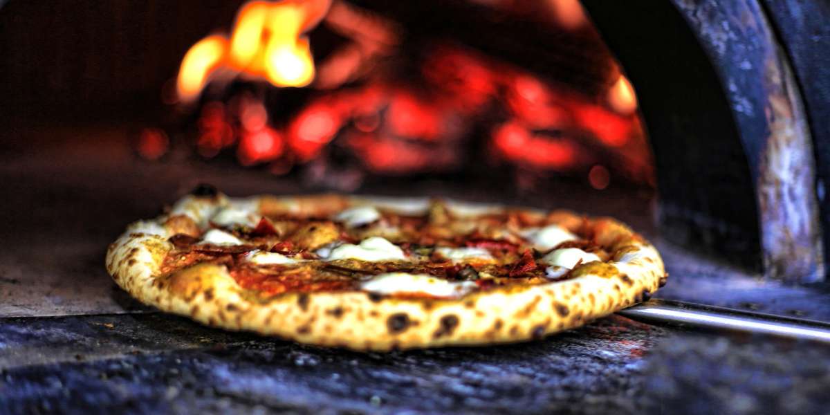 Vecchia Pizzeria and Mercato