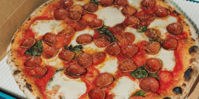 Gluten-Free Pepperoni Pizza