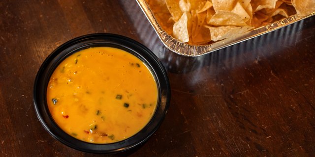Chips & Queso