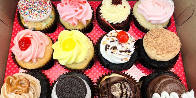 Dozen Cupcakes