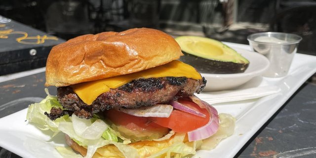 Gluten-Free Basic Burger