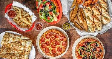 Straw Hat Pizza