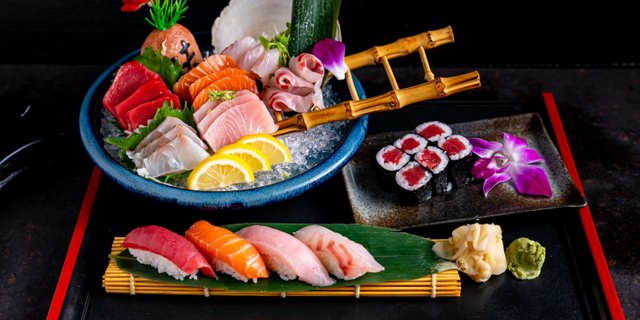 Sushi & Sashimi Combo